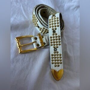 Vintage Sand Castle White and Brass Gold Tone Studded Belt